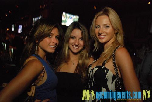 Photo from Fashion In Public / NYEphilly.com Reunion Party