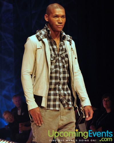 Photo from Philly Fashion Week 2010 (Saturday Gallery 2)