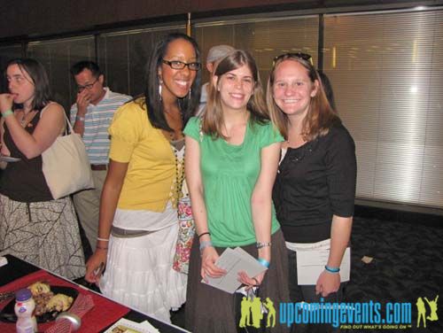 Photo from 2010 Young Professionals Expo (Gallery 3)